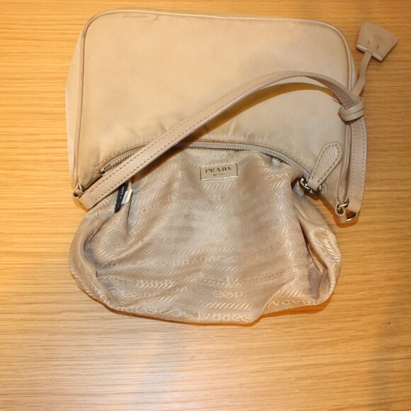 Prada Beige Nylon and Leather Re-Edition 2005 Baguette Bag - Picture 8 of 9